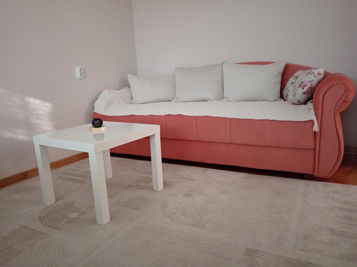 Red Square Apartment Pirot Extérieur photo
